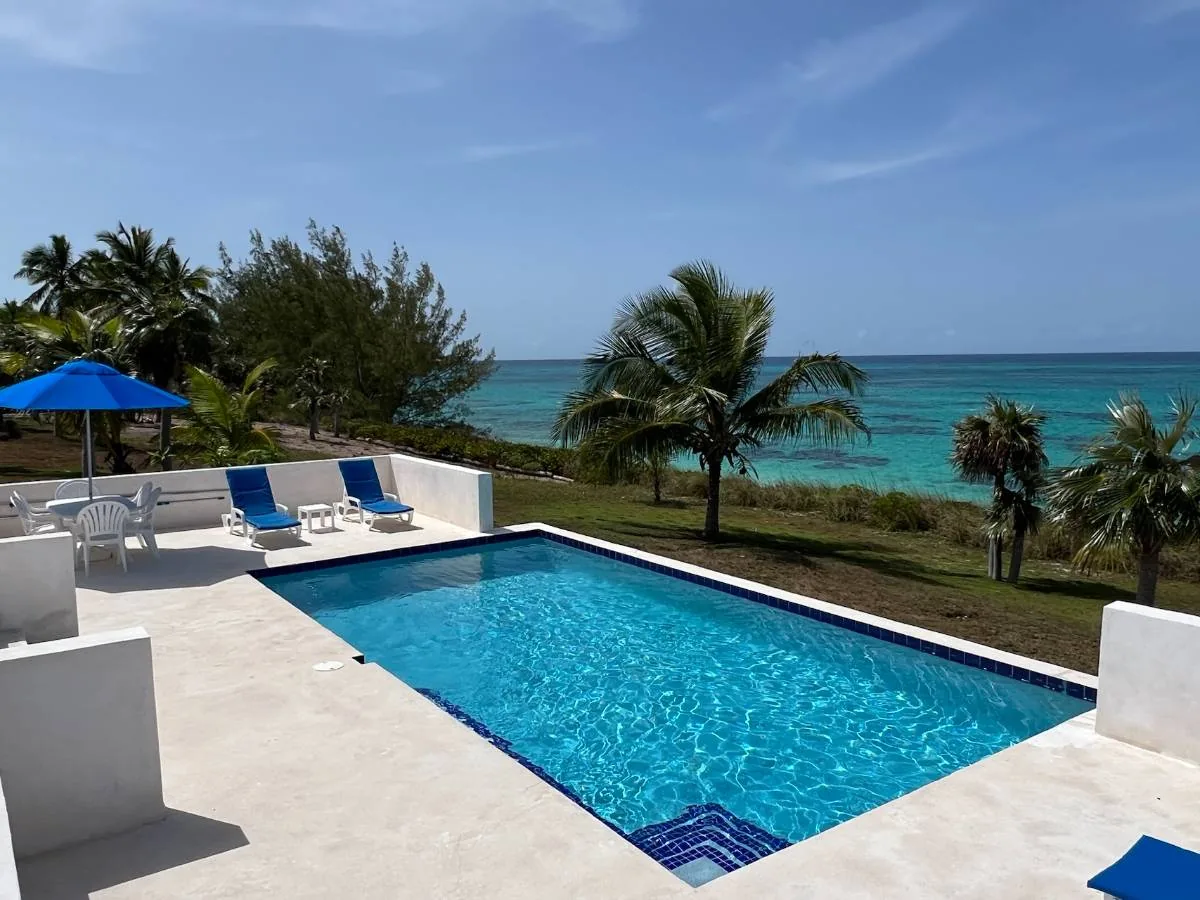 The heated salt-water pool with the ocean beyond